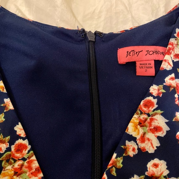 Betsey Johnson Floral Dress - Picture 4 of 4